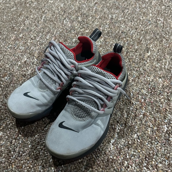 Youth Nike Presto’s - Picture 2 of 3